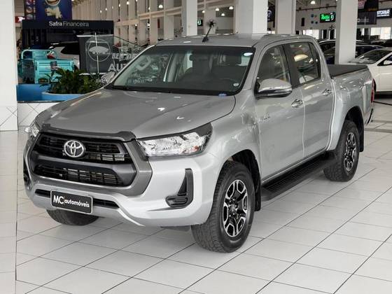 TOYOTA HILUX 2.8 D-4D TURBO DIESEL CD POWER PACK 4X4 MANUAL TOYOTA HILUX 2.8 D-4D TURBO DIESEL CD POWER PACK 4X4 MANUAL